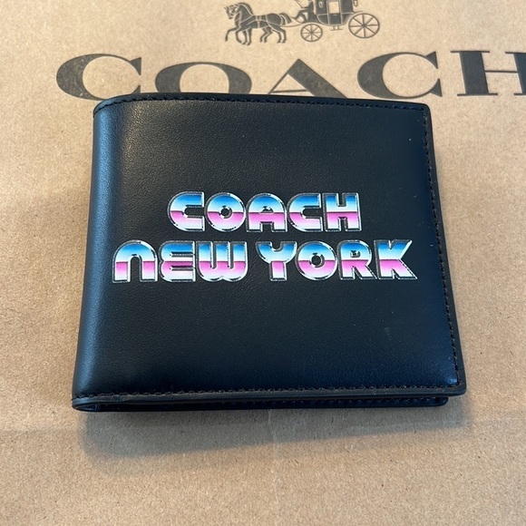 Coach C3412 Double Billfold Wallet With 80'S New York Graphic - Picture 1 of 5